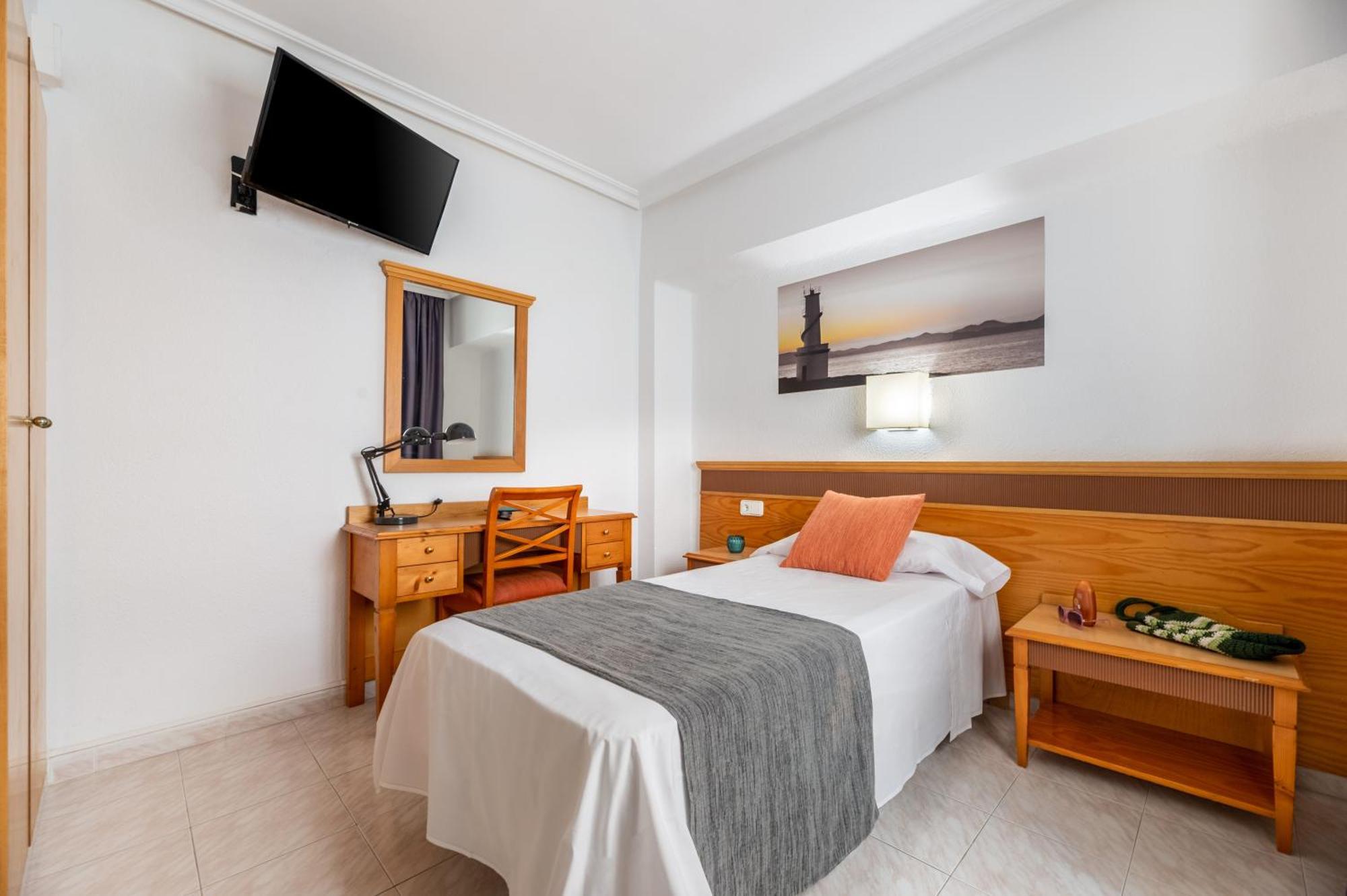 Hotel Vibra Mare Nostrum Platja d'en Bossa Eksteriør bilde